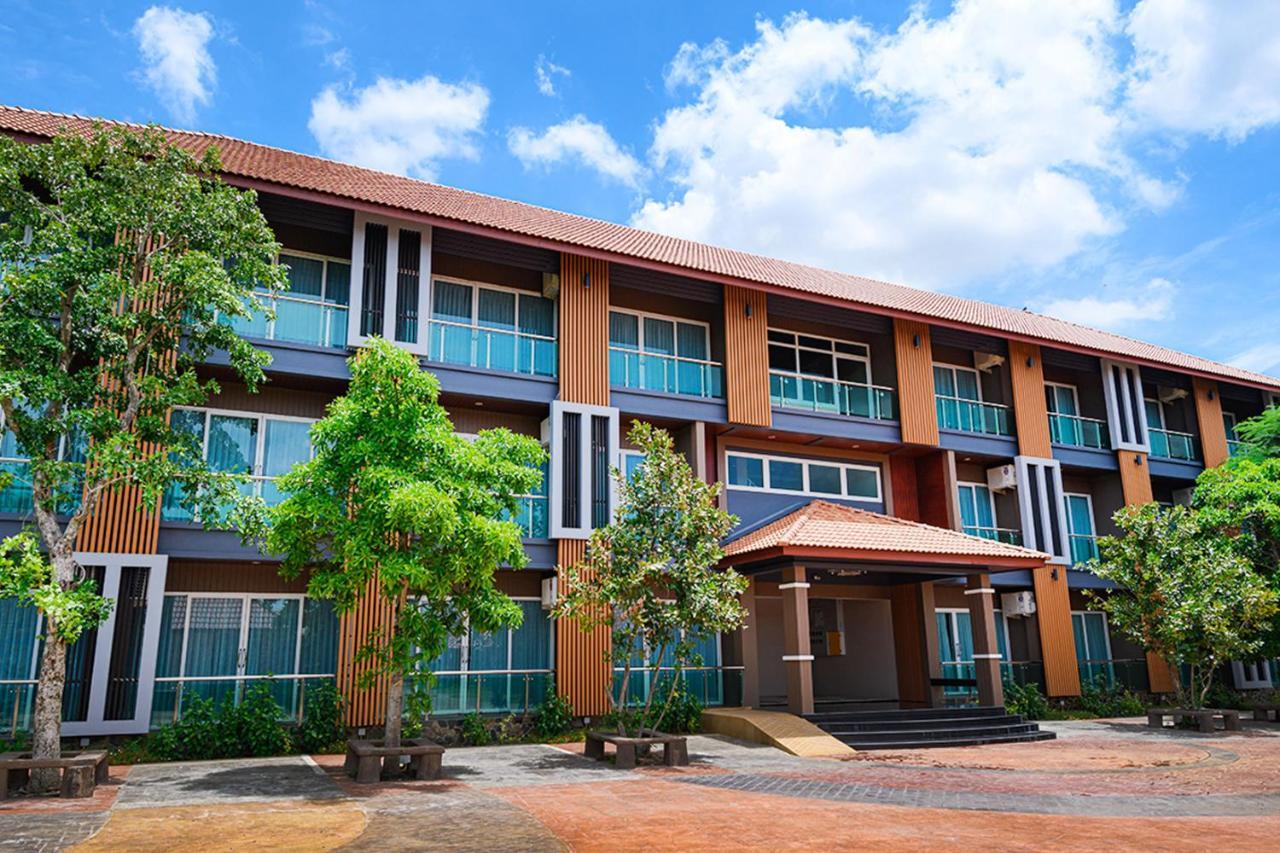 Avarin Resort Pakchong Exterior photo